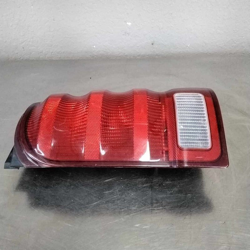 Tail Light Assembly FORD EXPLORER Left 01 02 03