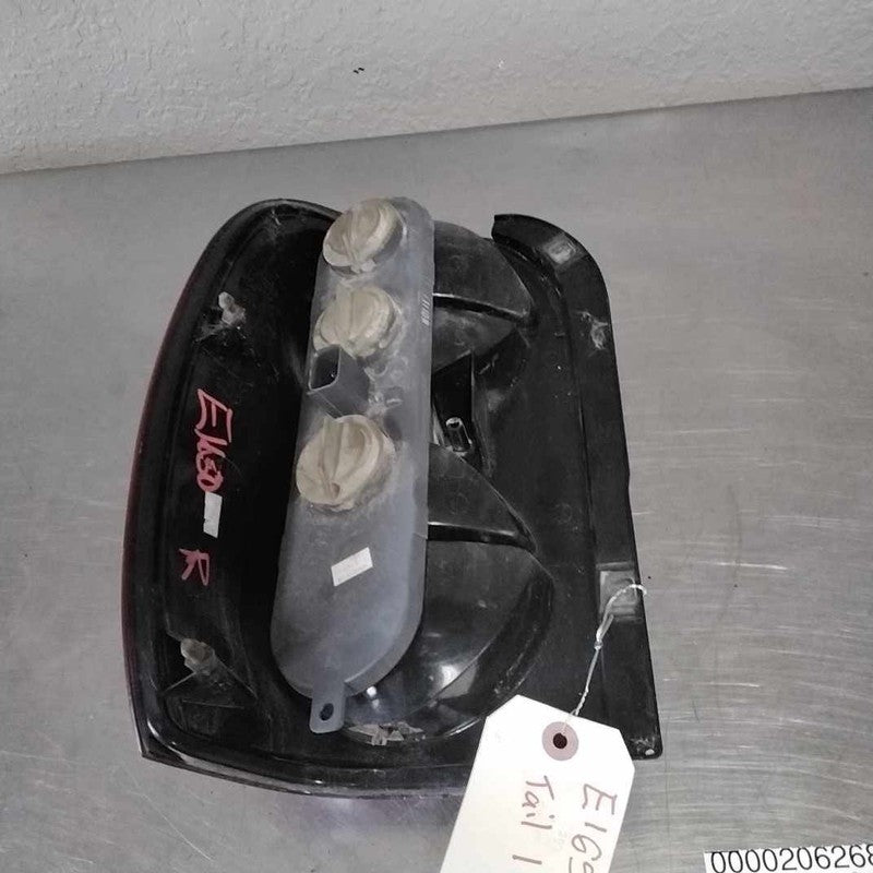 Tail Light Assembly JEEP LIBERTY Right 05 06 07