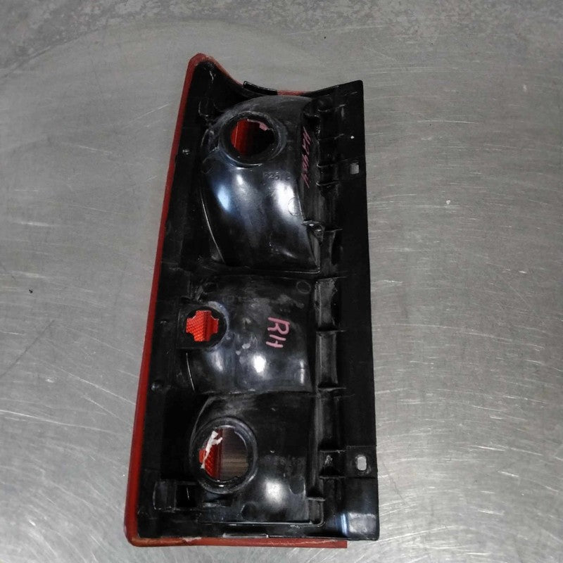 1985-2005 GMC Safari Right Tail Light Assembly