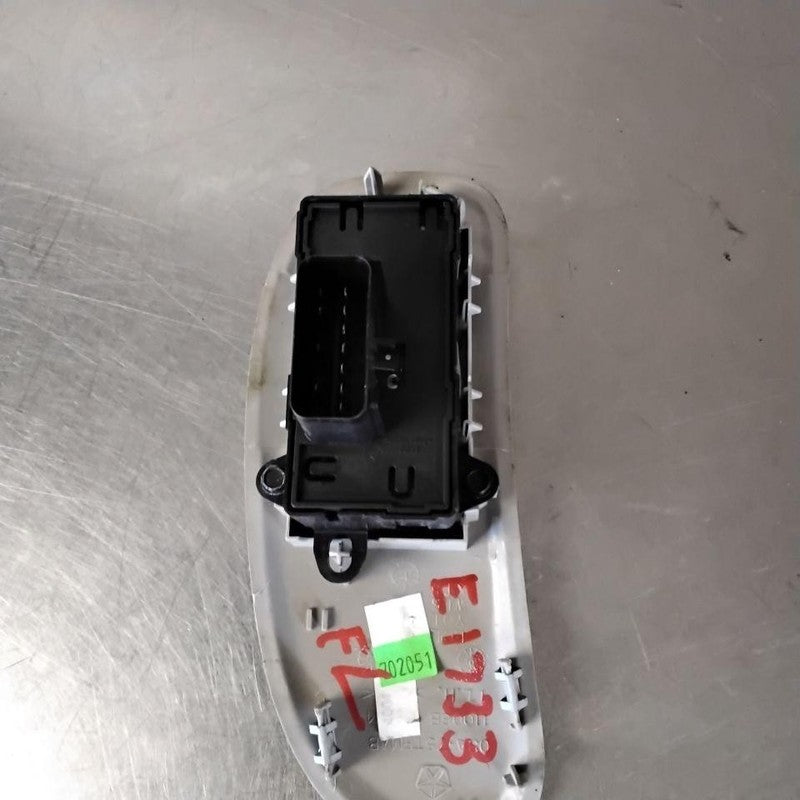 Door Switch Front CHRYSLER TOWN CNTRY 04 05 06 07