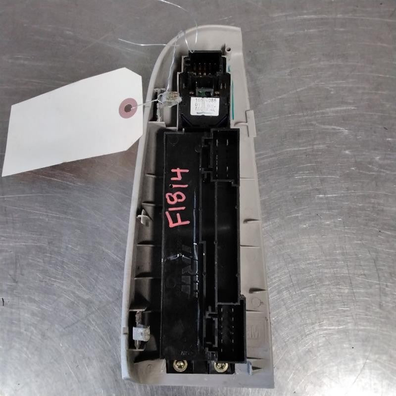 Door Switch Front GMC YUKON 00 01 02