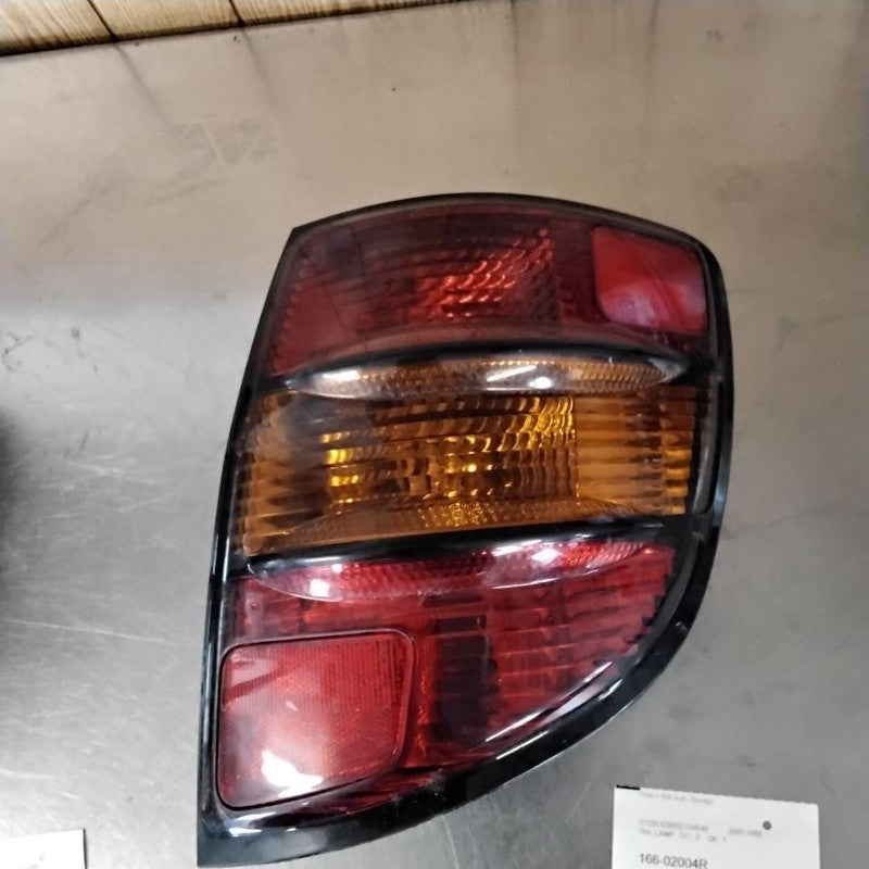 Tail Light Assembly PONTIAC VIBE Right 03 04 05 06 07 08
