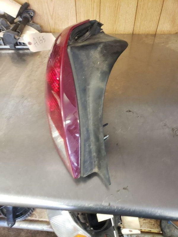 Tail Light Assembly FORD TAURUS Left 00 01 02 03