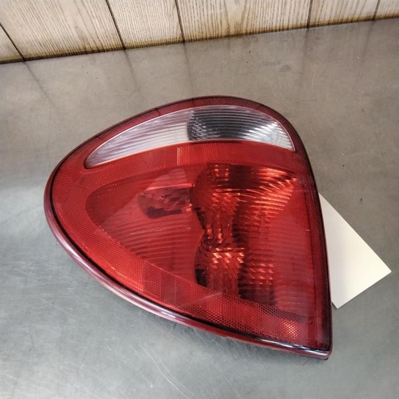 Tail Light Assembly CHRYSLER TOWN CNTRY Left 01 02 03