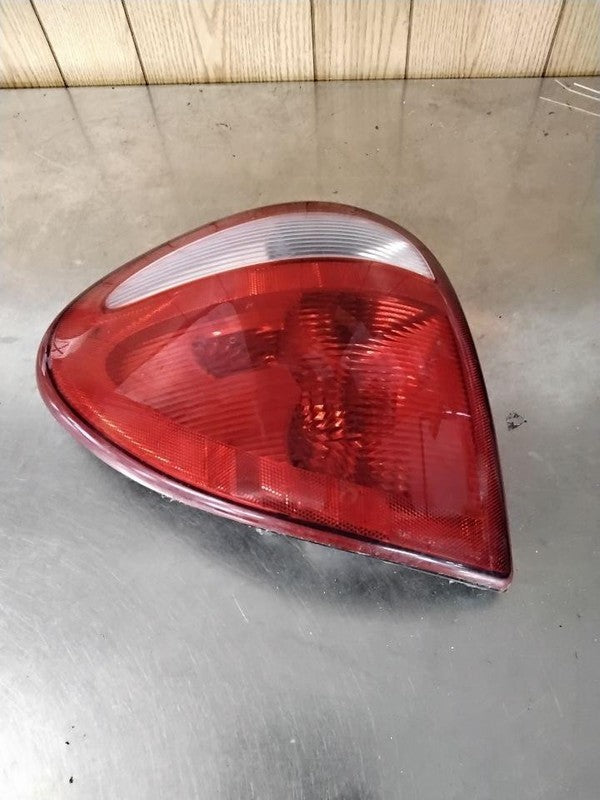 Tail Light Assembly VOYAGER Left 01 02 03