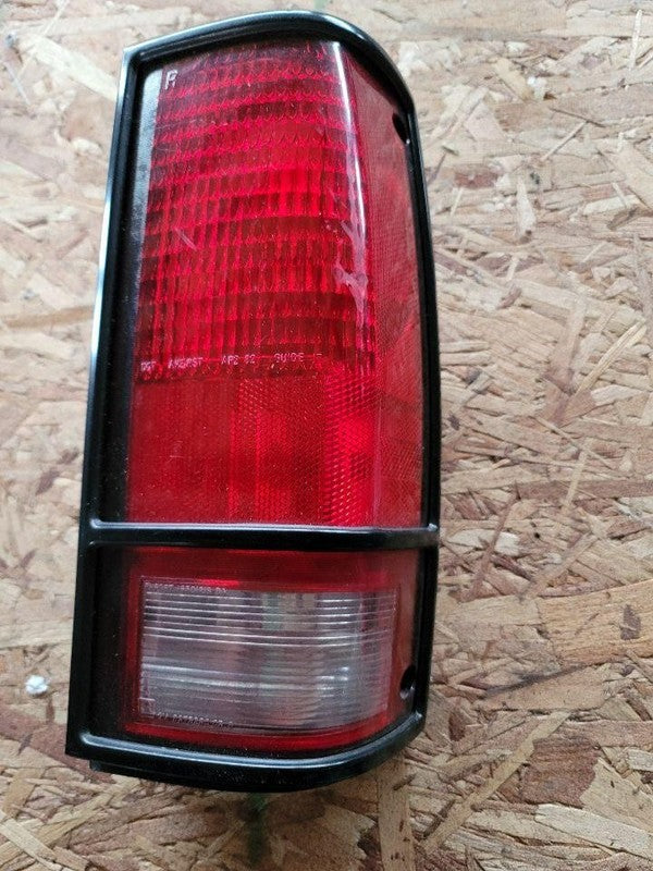 Tail Light Assembly BLAZER S10/JIMMY S15 Right 1983 - 1994