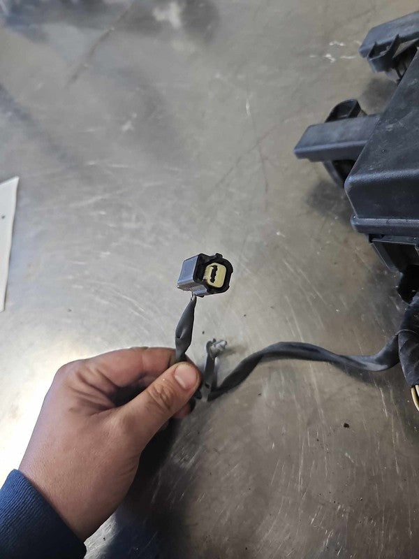 2015 Ford Mustang Engine Fuse Box OEM#FR3Z14290AX