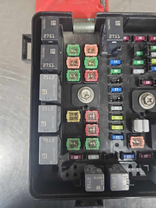 2009 Chevrolet Traverse Engine Fuse Box OEM#25909568