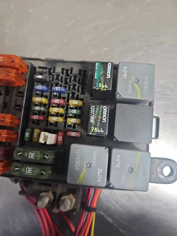 2000 GMC Safari Engine Fuse Box OEM#15759928
