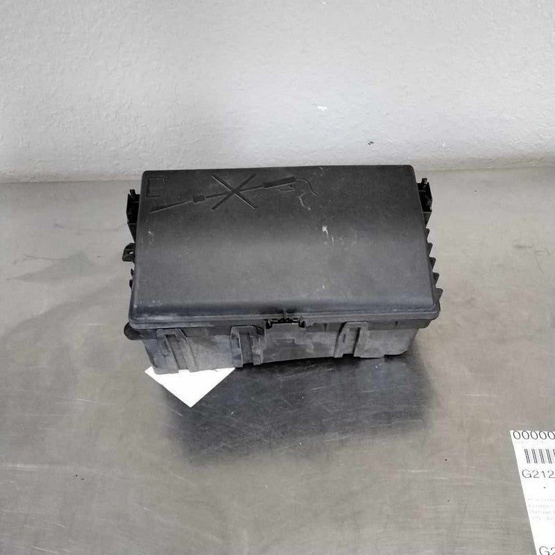 2011-2014 Chevrolet Cruze Engine Fuse Box OEM#95442176