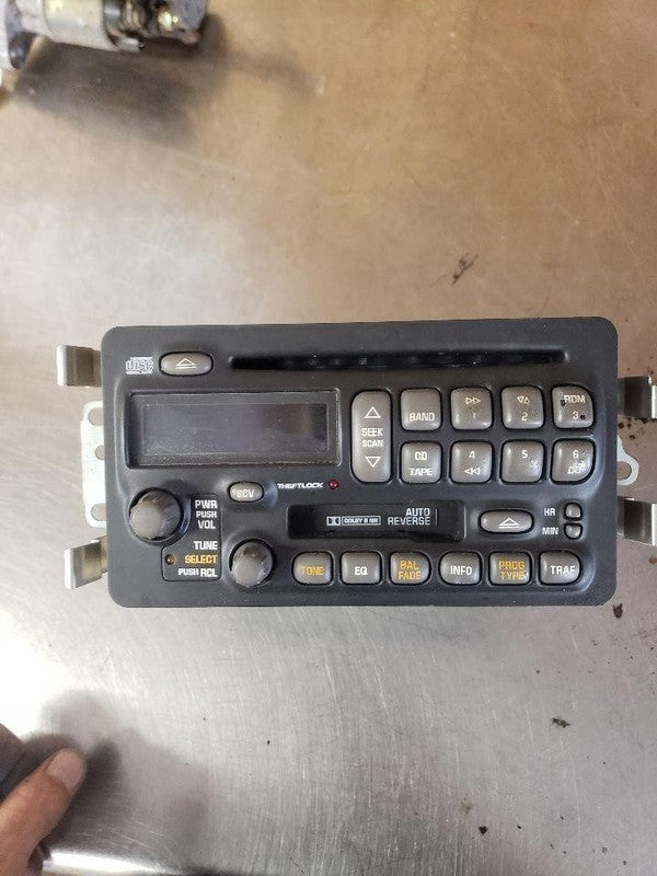 Audio & Visual Equip.(radio) PONTIAC BONNEVILLE 00 01 02