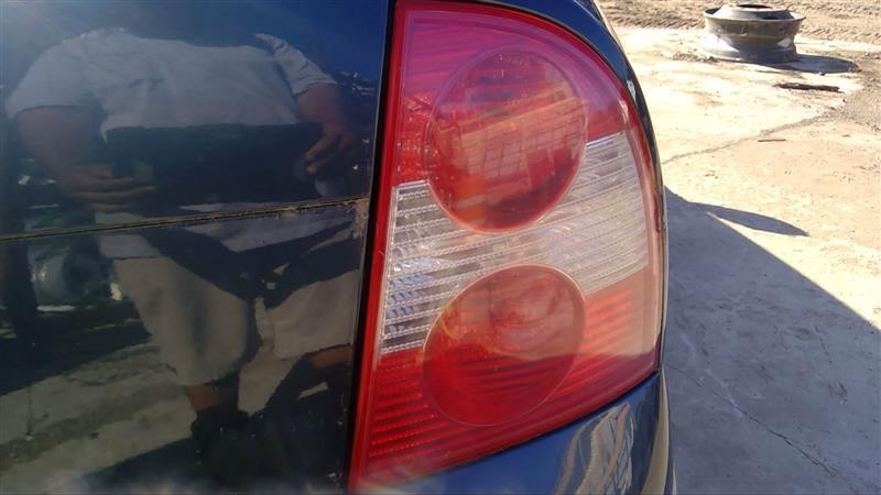 Tail Light Assembly VW PASSAT Right 01 02 03 04 05