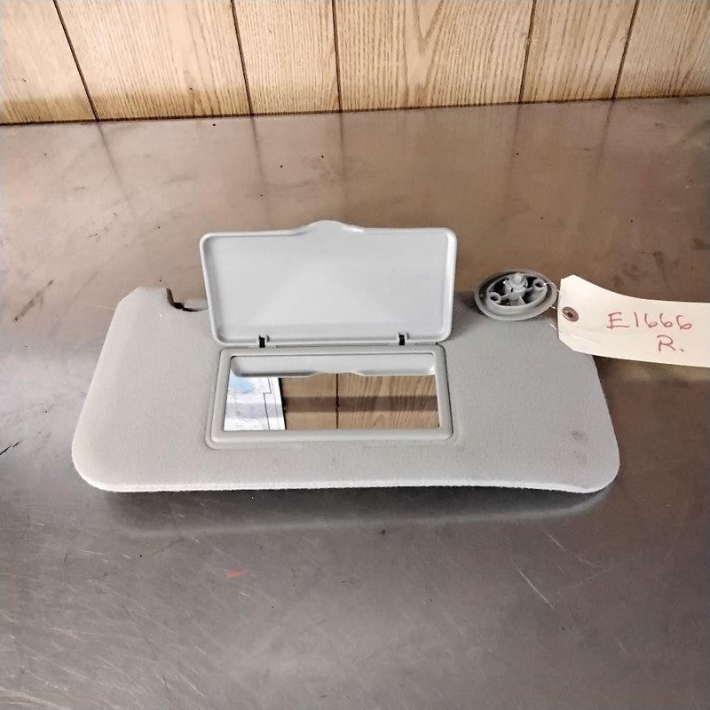 Sun Visor SATURN VUE Right 02 03 04 05 06 07