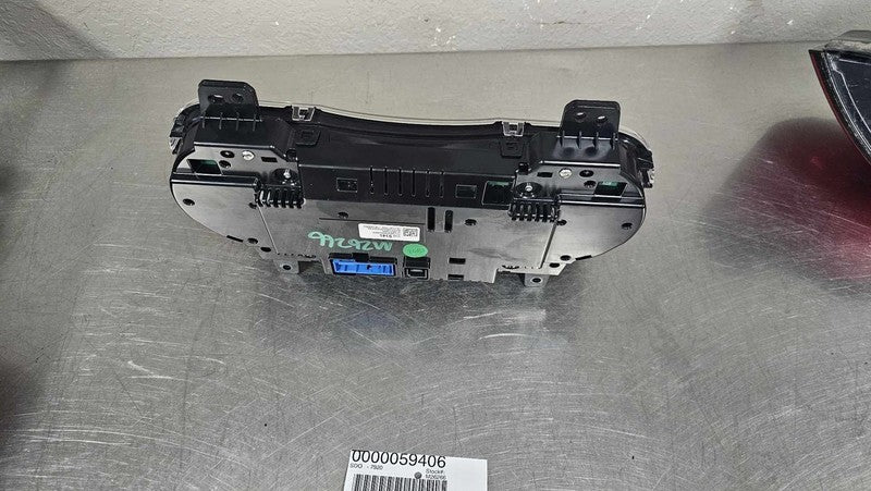 2015 GMC Yukon XL 1500 Speedometer OEM# 84505063