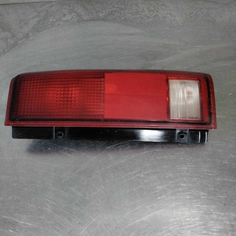 1985-2005 GMC Safari Right Tail Light Assembly
