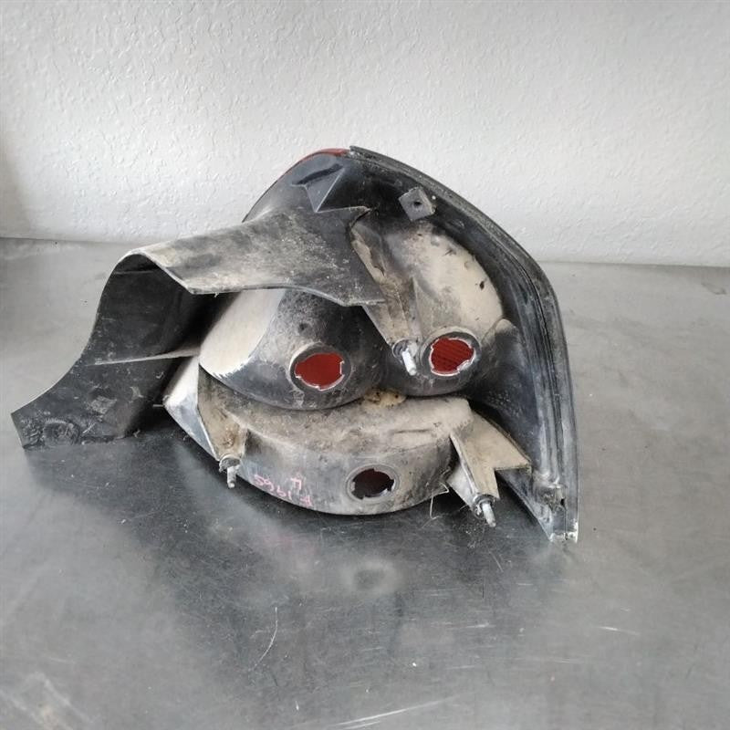 Tail Light Assembly GRAND MARQUIS Left 98 99 00 01 02