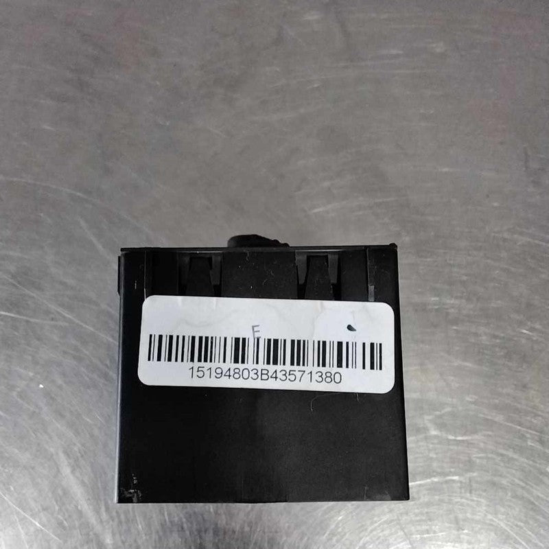 2003-2006 Headlight Switch (dash Mtd) Chevy Avalanche