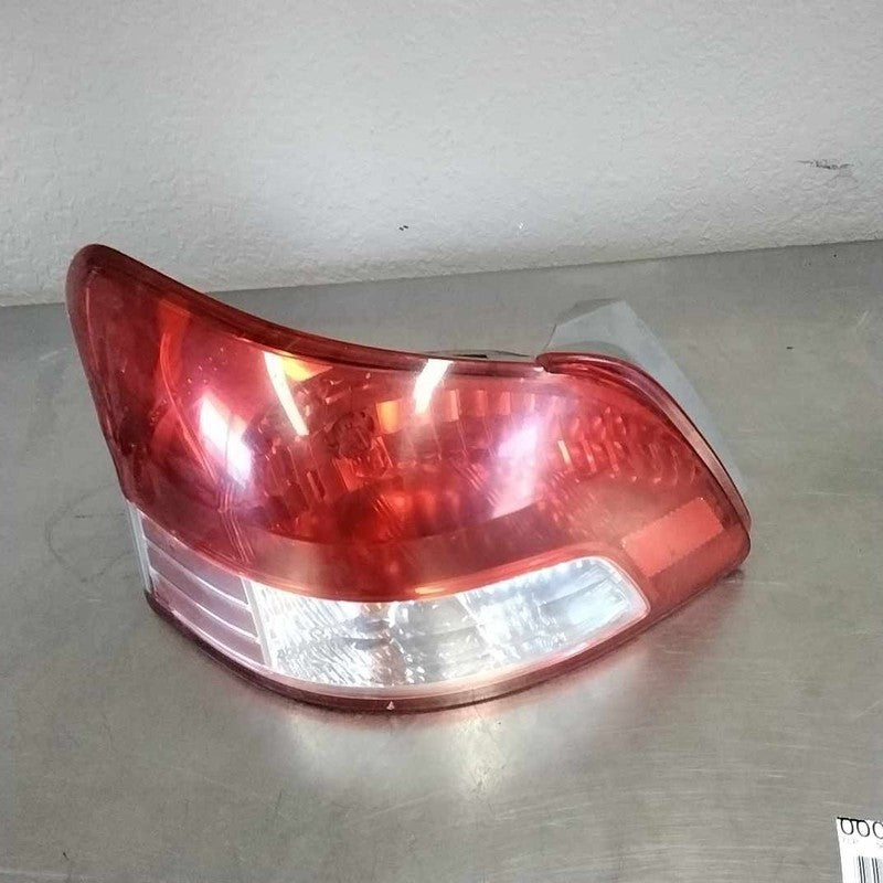 2007-2012 Toyota Yaris Left Tail Light Assembly