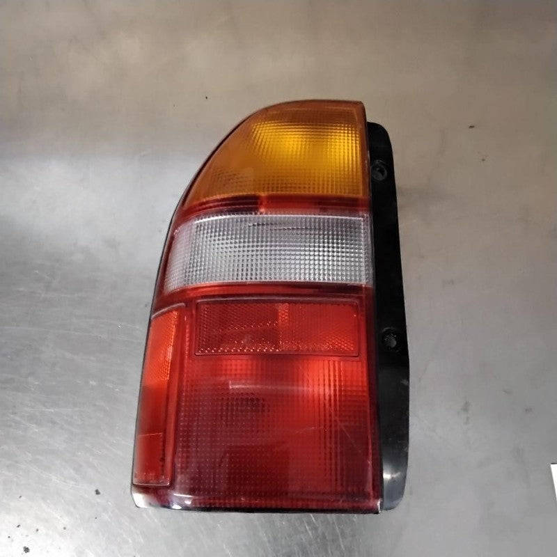 Tail Light Assembly SUZUKI GRAND VITARA Left 99 00 01 02 03