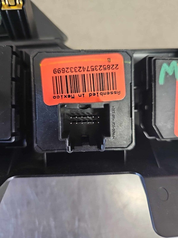 2015-2019 GMC Yukon XL 1500 Headlight Switch (dash Mtd) OEM#84472676