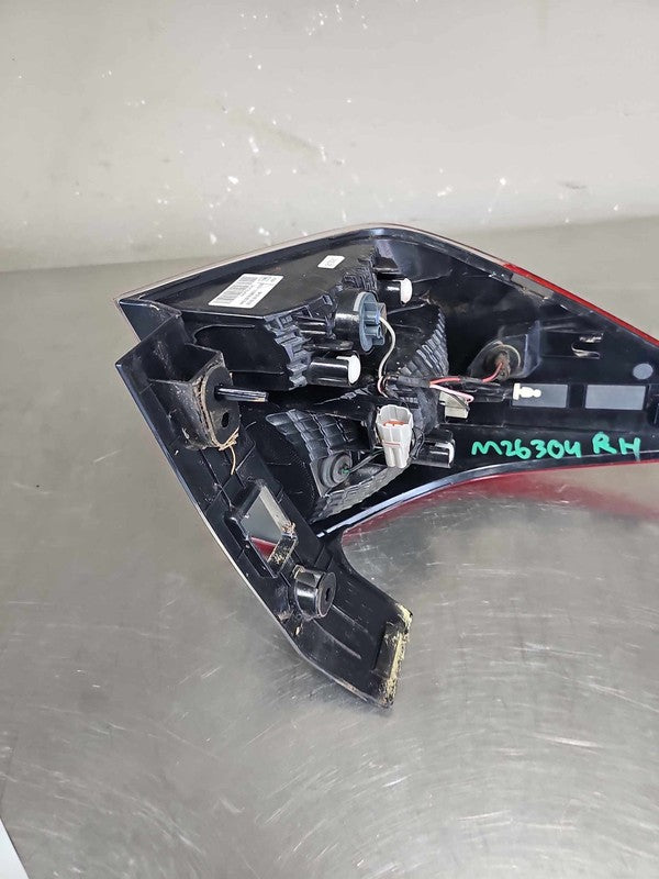 2018-2019 Subaru XV Crosstrek Right Quarter Tail Light Assembly OEM# 8