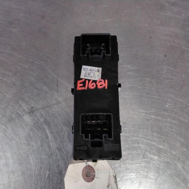 Door Switch Front FORD FUSION 06 07
