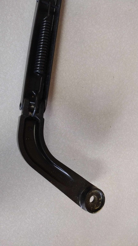 2014-2023 Jeep Cherokee Right Wiper Arm OEM# 68197137AB