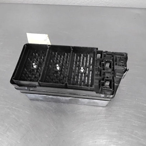 2004-2005 Saturn Vue Engine Fuse Box OEM#22715415