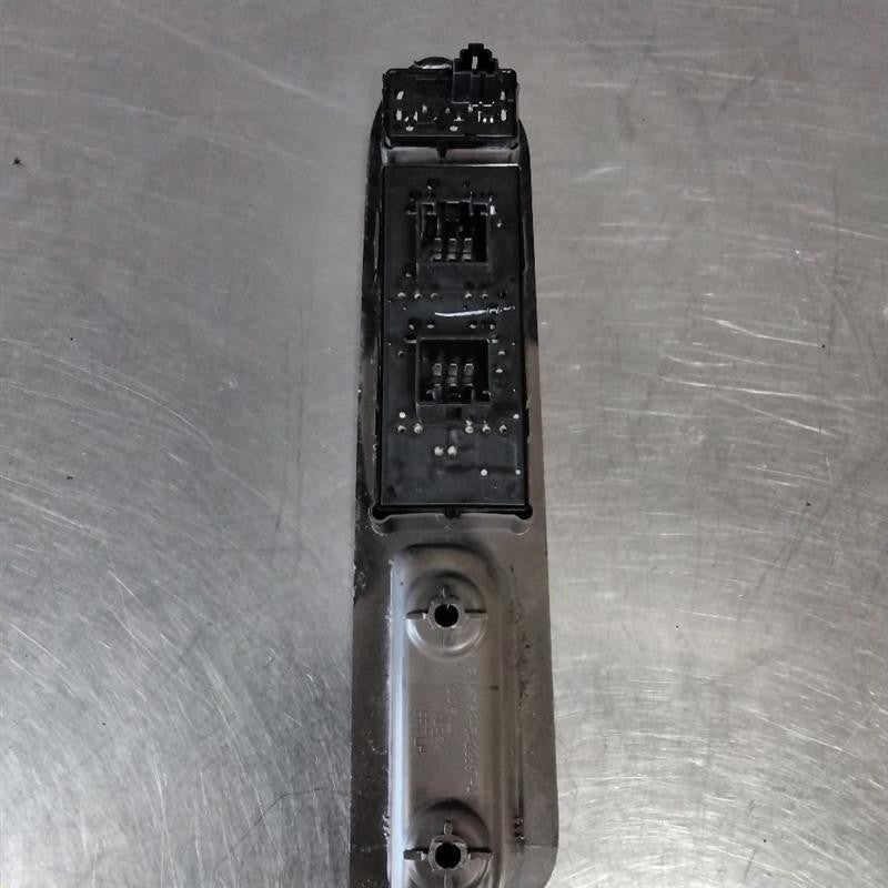 Door Switch Front MERCURY MONTEGO 05 06 07
