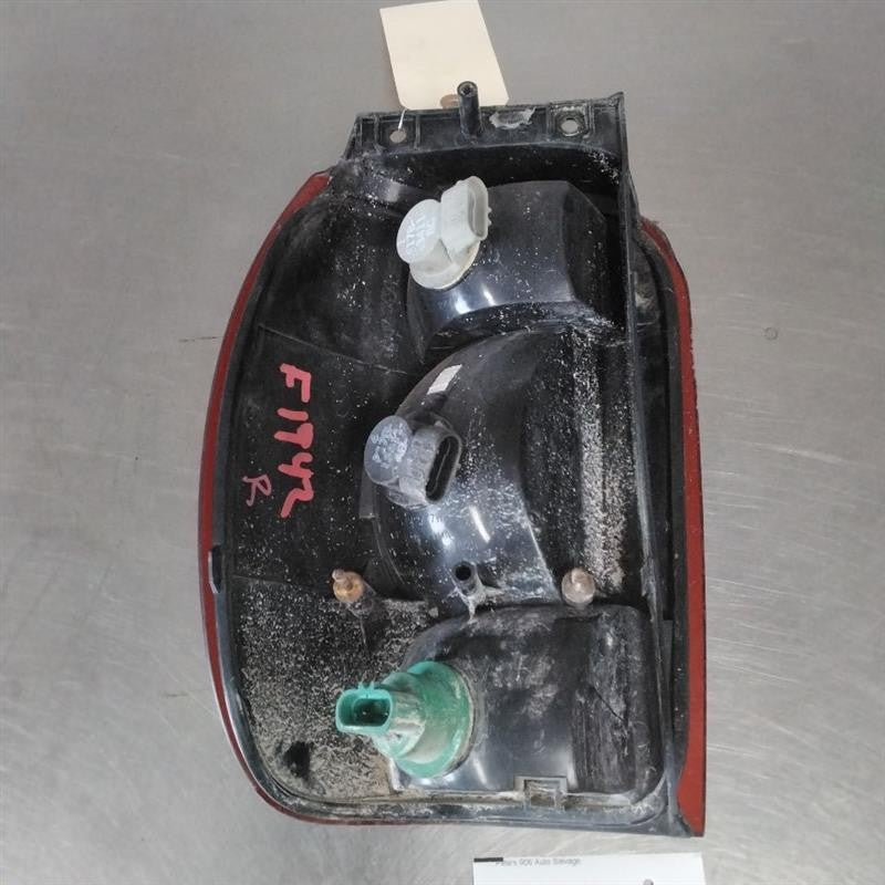 Tail Light Assembly FORD EXPLORER Right 98 99 00 01