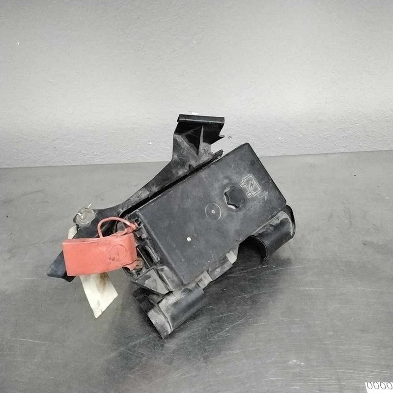 2002-2004 Olds Sihlouette Engine Fuse Box OEM#19300120