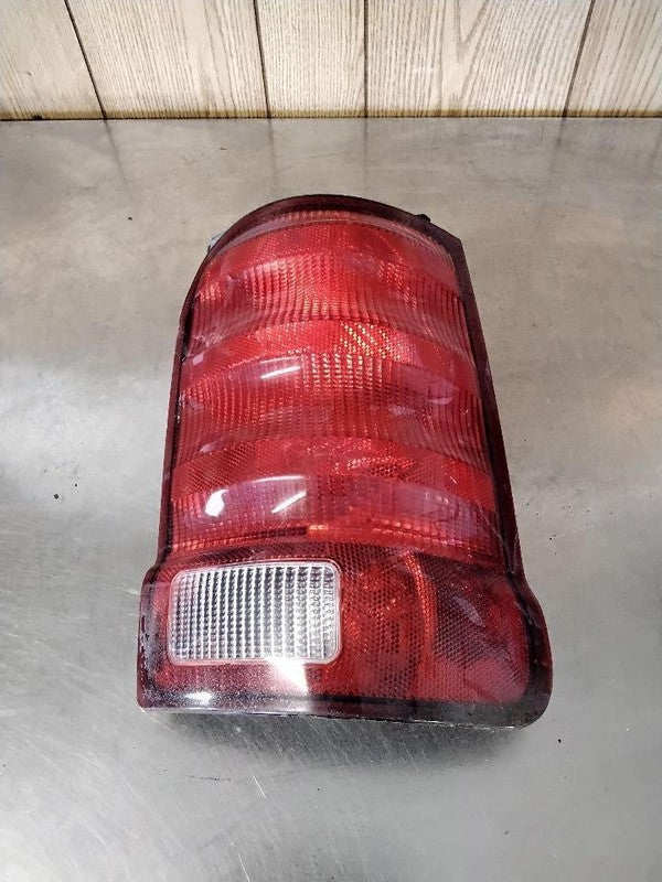 Tail Light Assembly FORD EXPLORER Right 01 02 03