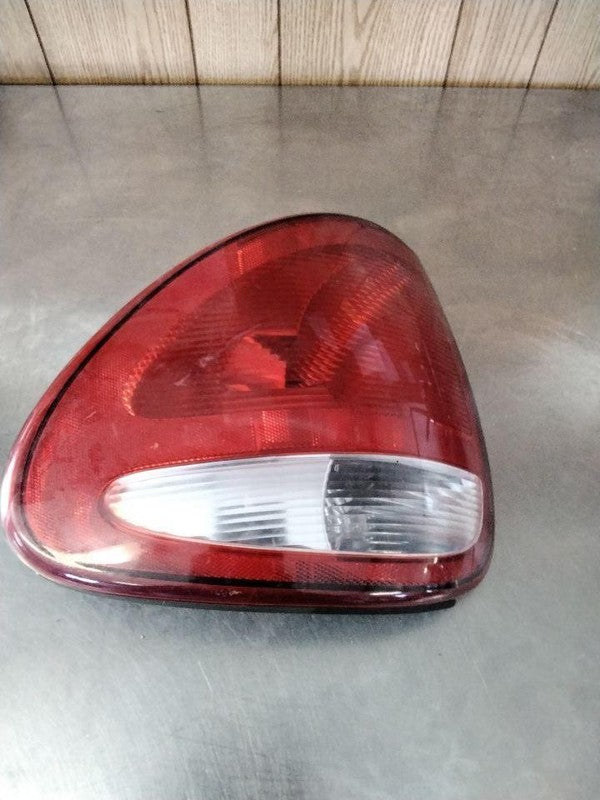 Tail Light Assembly DODGE CARAVAN Right 04 05 06 07