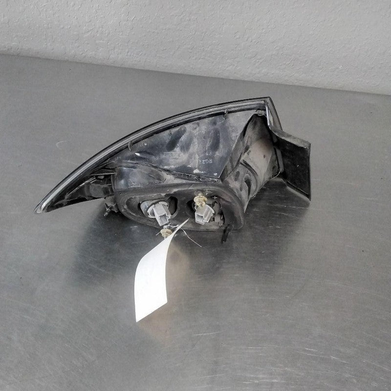 Tail Light Assembly MAZDA 3 Right 04 05 06