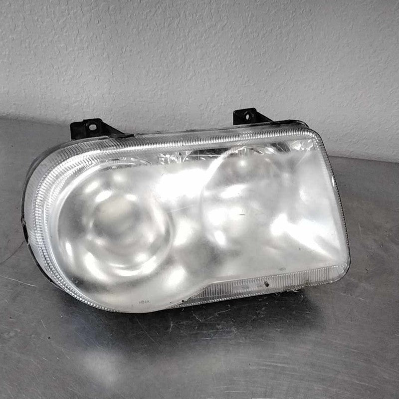 Headlamp Assembly CHRYSLER 300 Right 05 06 07 08 09 10