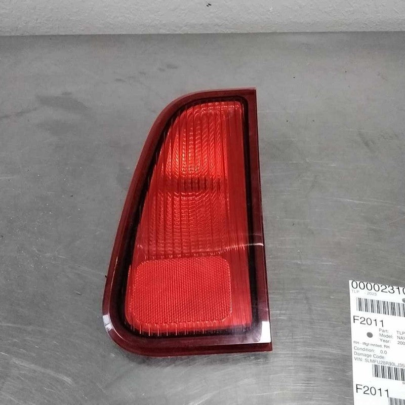 Tail Light Assembly LINCOLN NAVIGATOR Right 03 04 05 06