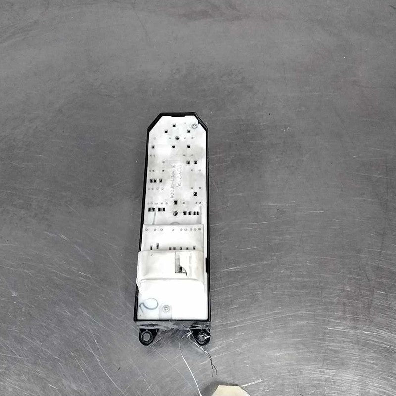 Door Switch Front PONTIAC VIBE 09 10