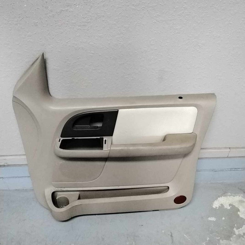 Front Door Trim Panel FORD EXPEDITION Right 03 04