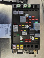 2004-2005 GMC Envoy Engine Fuse Box OEM#15120876