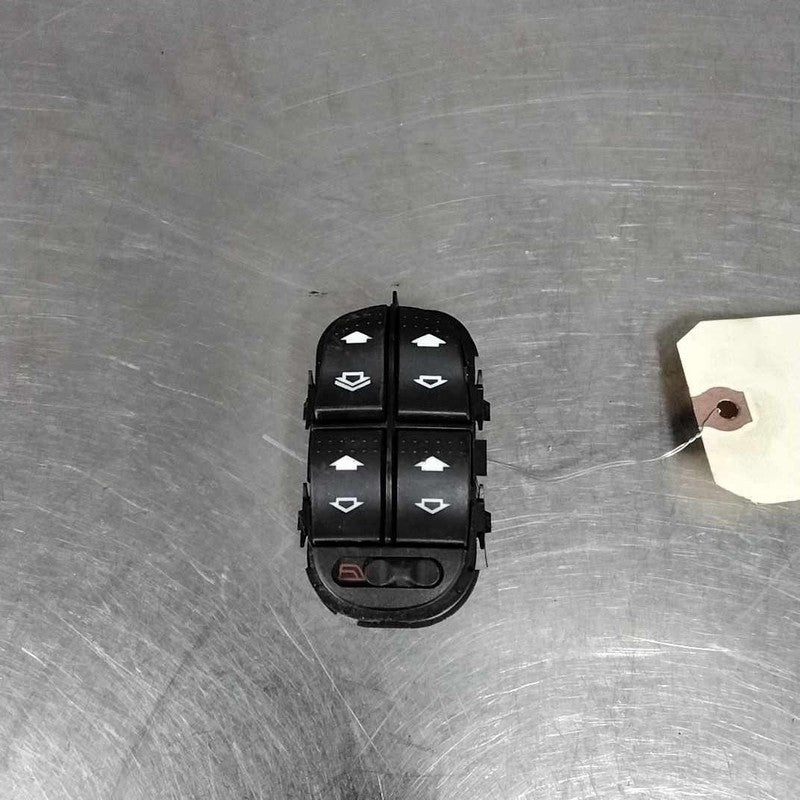 Door Switch Front FORD FOCUS 00 01 02 03 04 05 06 07