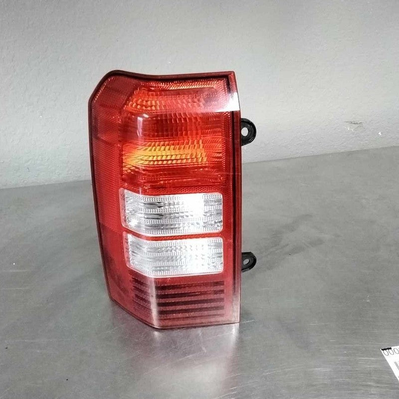 2007 Left Tail Light Assembly Jeep Patriot