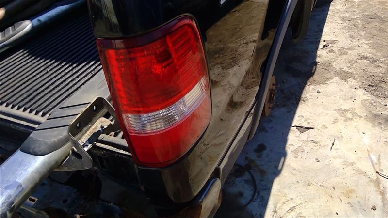 Tail Light Assembly FORD PICKUP F150 Right 04 05 06 07 08