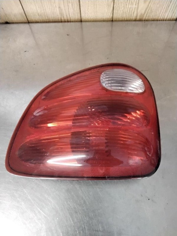 Tail Light Assembly FORD PICKUP F150 Left 00 01 02 03 04