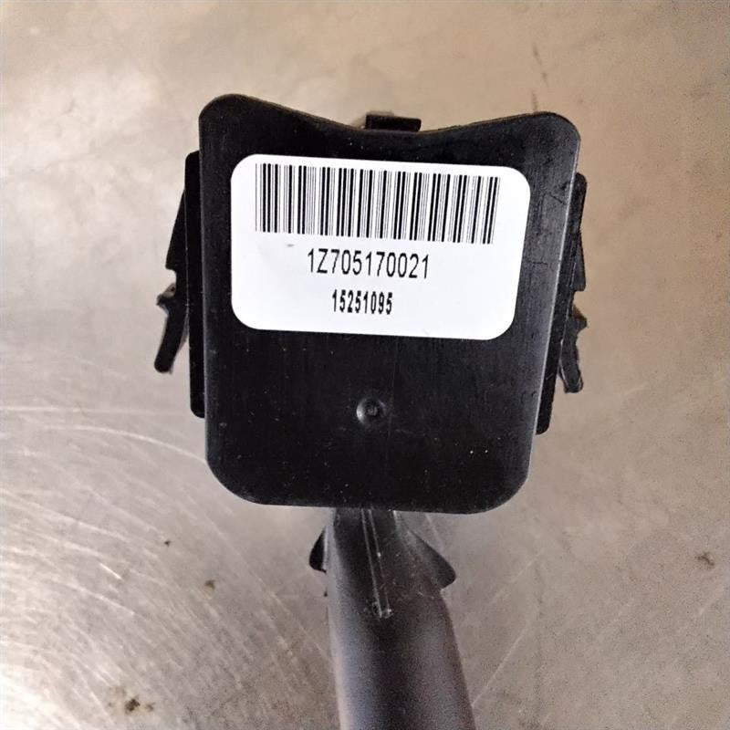 04 05 Lh 15251095