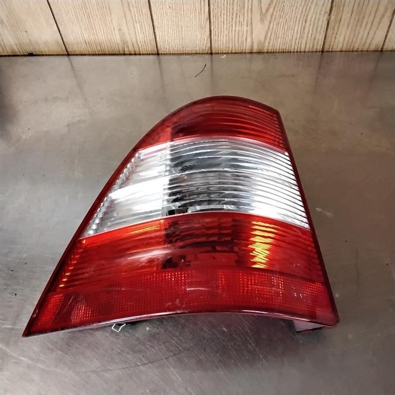 Tail Light Assembly MERCEDES ML SERIES Left 02 03 04 05