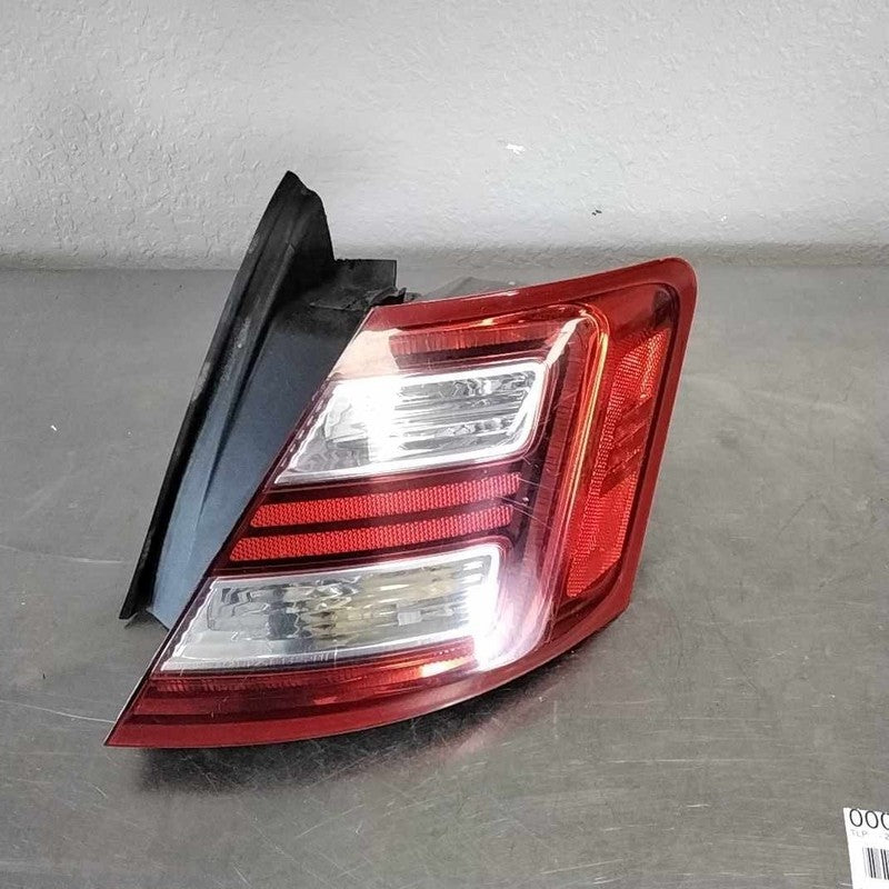 Tail Light Assembly FORD TAURUS Right 13 14 15 16 17 18 19