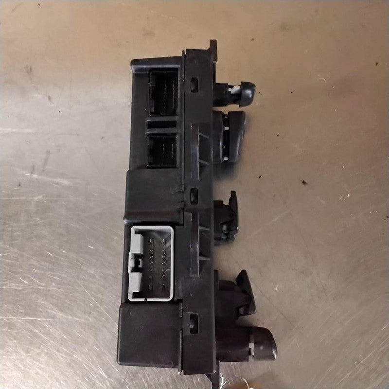 Door Switch Front CHRYSLER PACIFICA 04 05 06