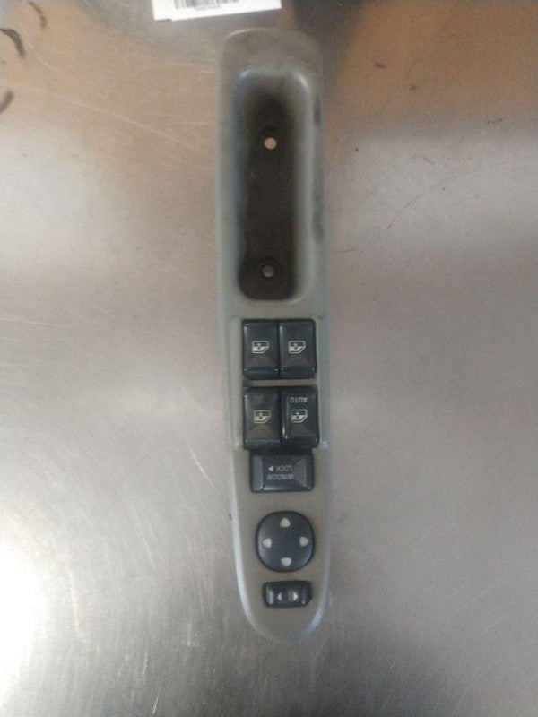 Door Switch Front CHEVY IMPALA 00 01 02 03 04 05