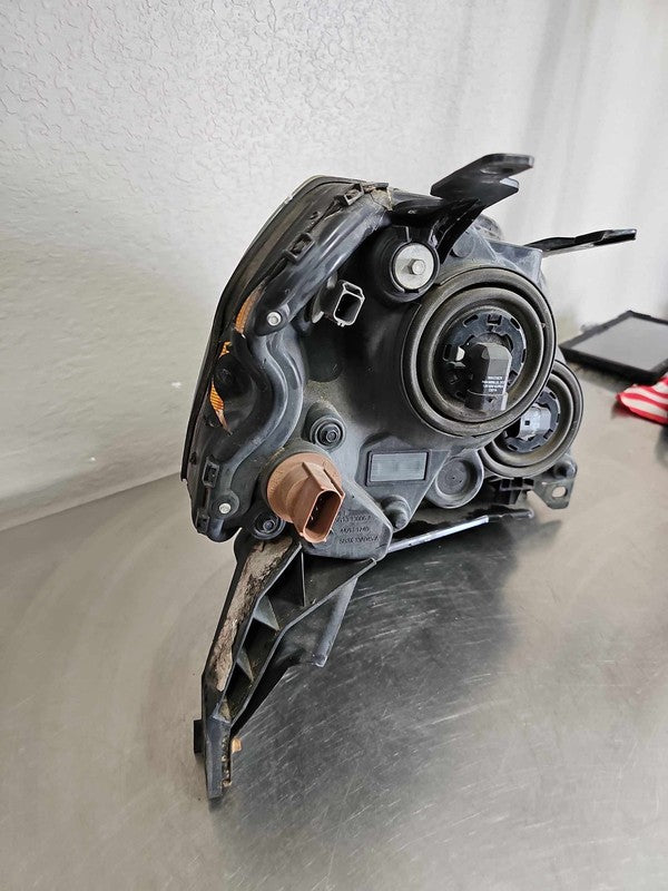 2005-2007 Ford 500 Left Headlamp Assembly