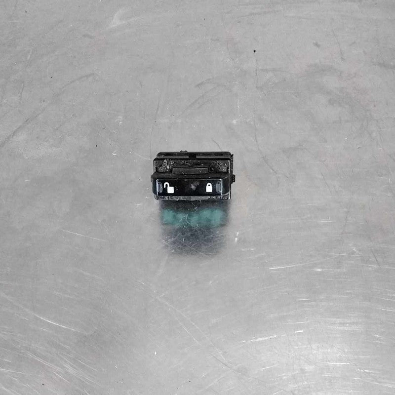 Door Switch Front MERCURY SABLE 08 09